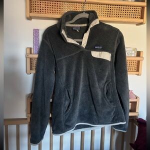 Patagonia Charcoal retool snap fleece M